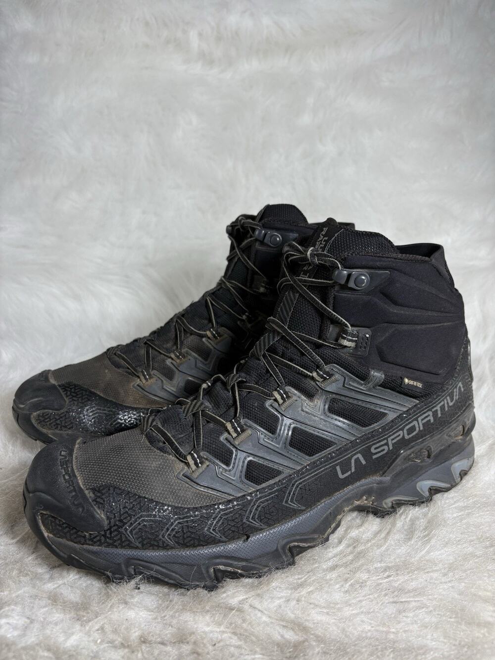 La Sportiva Ultra Raptor II Mid GTX Men’s 12.5 Black Gore-Tex Hiking Boots